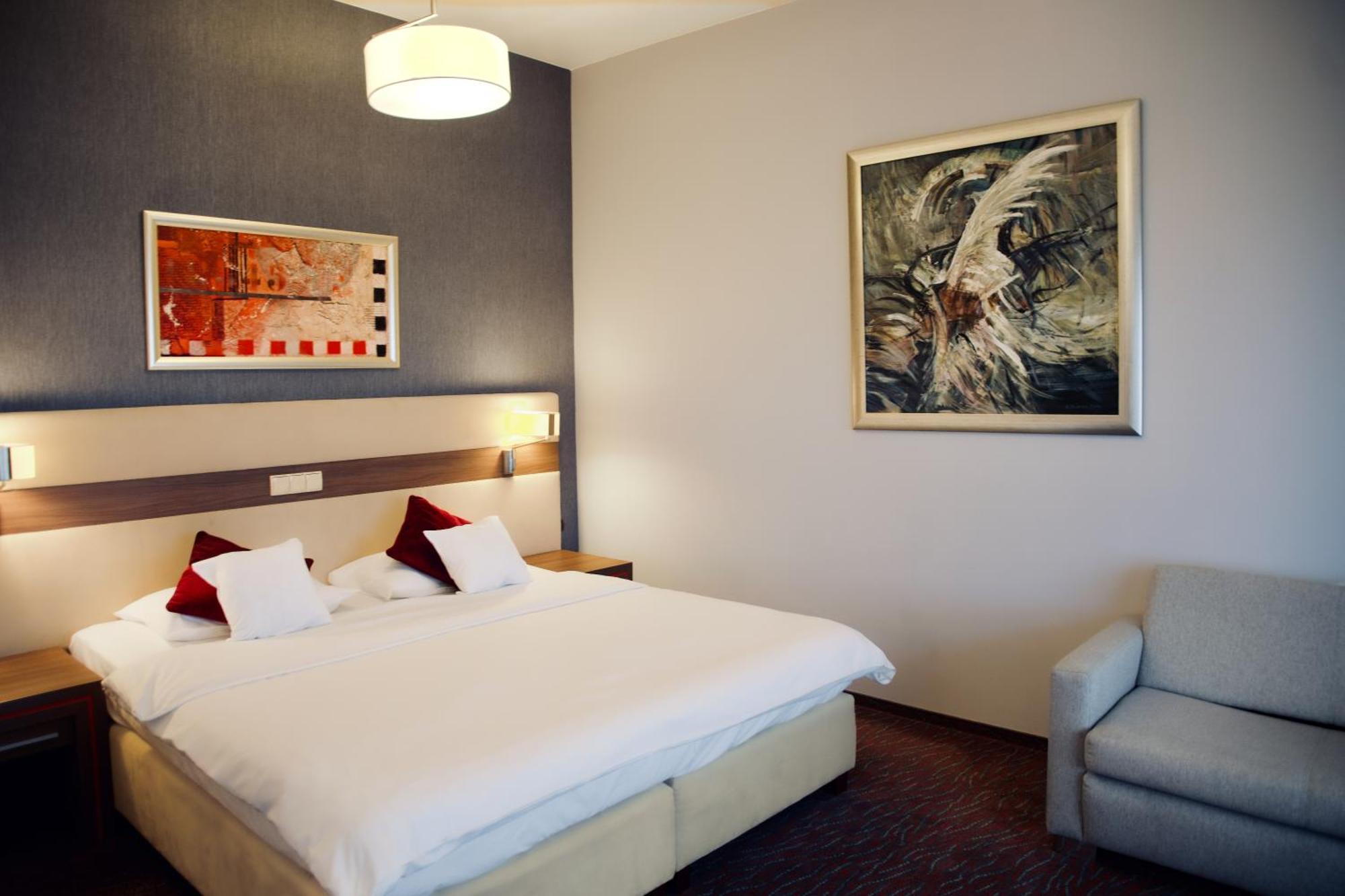 Hotel Szafran Czeladź Dış mekan fotoğraf